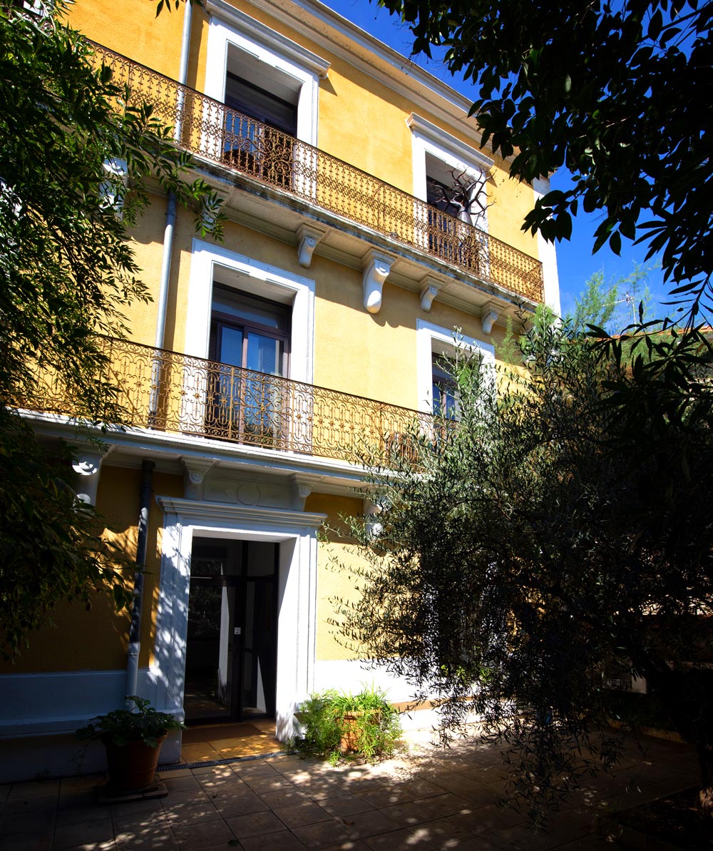 soin anti-âge coup d'éclat bien-être soin visage anti-cellulite massage sur mesure drainage lymphatique manuel remodelage Renata Alice Gomel Montpellier Paris Prendre soin de soi